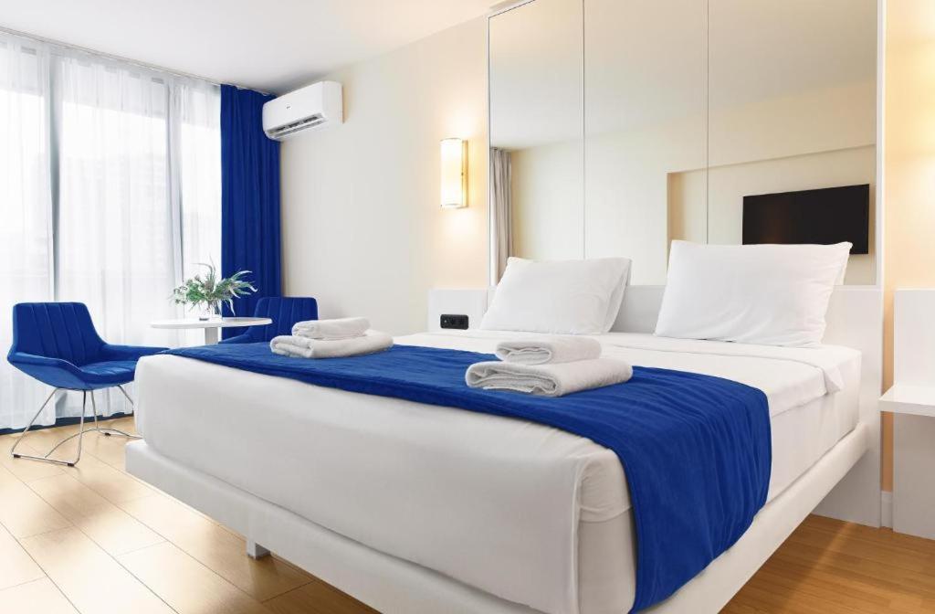 Best House Orbi City Aparthotel Batumi Exteriör bild
