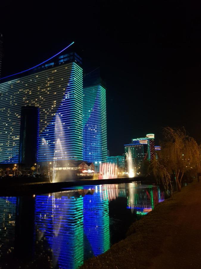 Best House Orbi City Aparthotel Batumi Exteriör bild