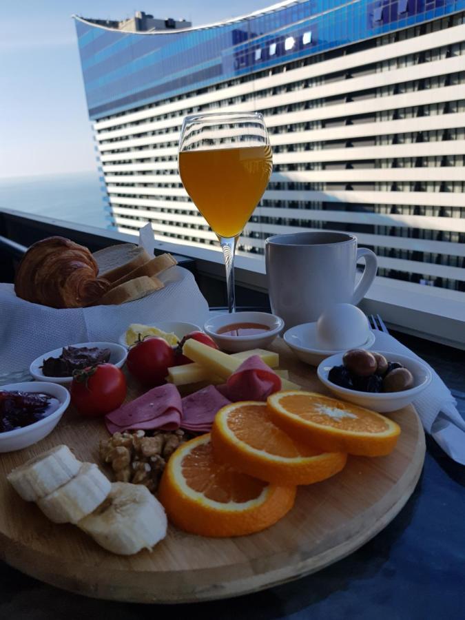 Best House Orbi City Aparthotel Batumi Exteriör bild