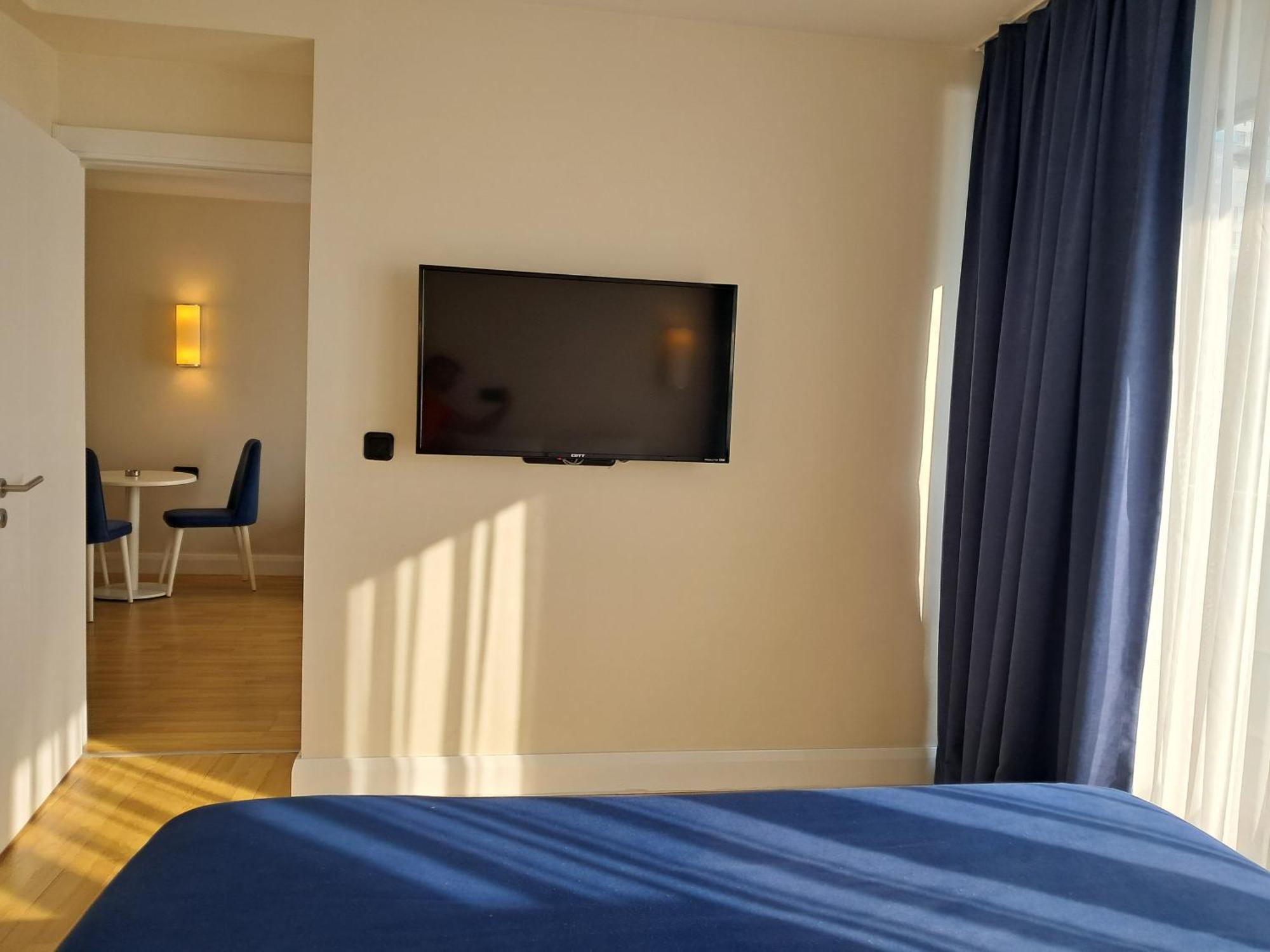 Best House Orbi City Aparthotel Batumi Exteriör bild