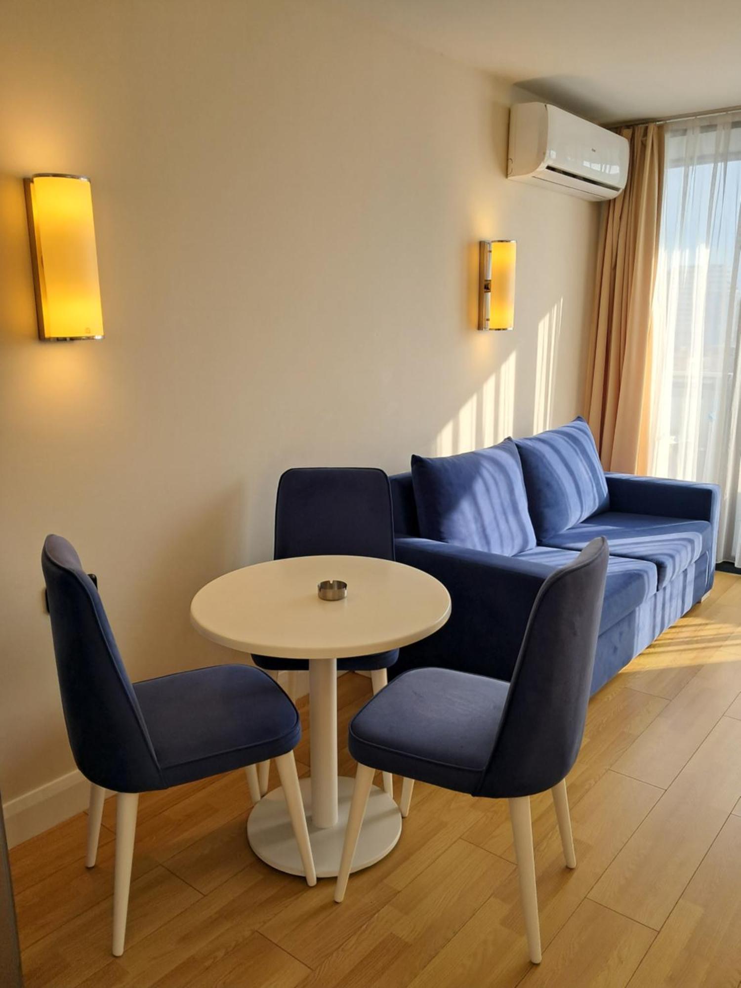 Best House Orbi City Aparthotel Batumi Exteriör bild